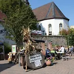 - Kern * Bochingen