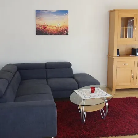 - Kern Apartment *